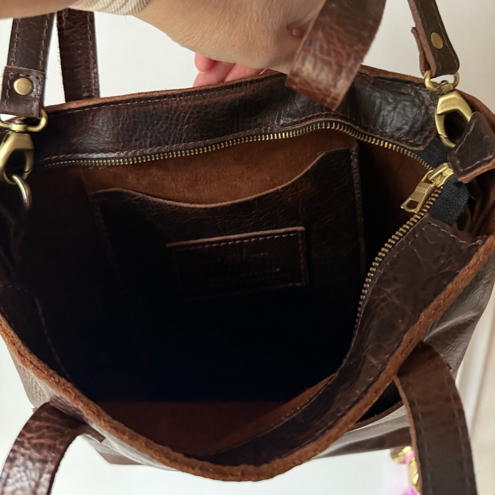 NWOT PLG Portland Leather Goods Full Size Crossbody - Badlands FSCB - Picture 2 of 5